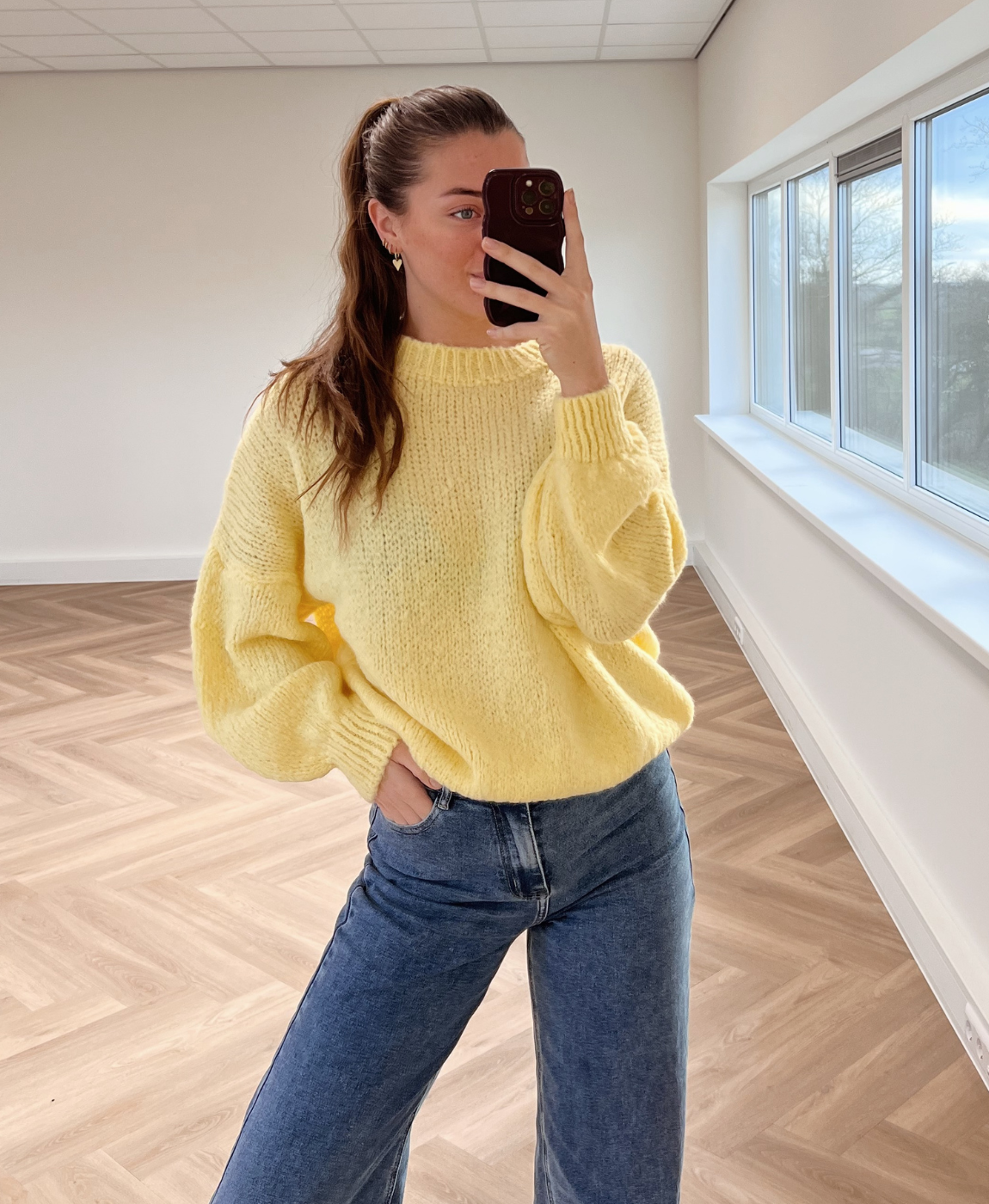 Lulu | Knitted sweater | Yellow