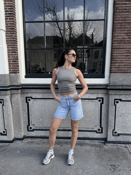 Noa Basic Tank Top | Light Brown | Tall