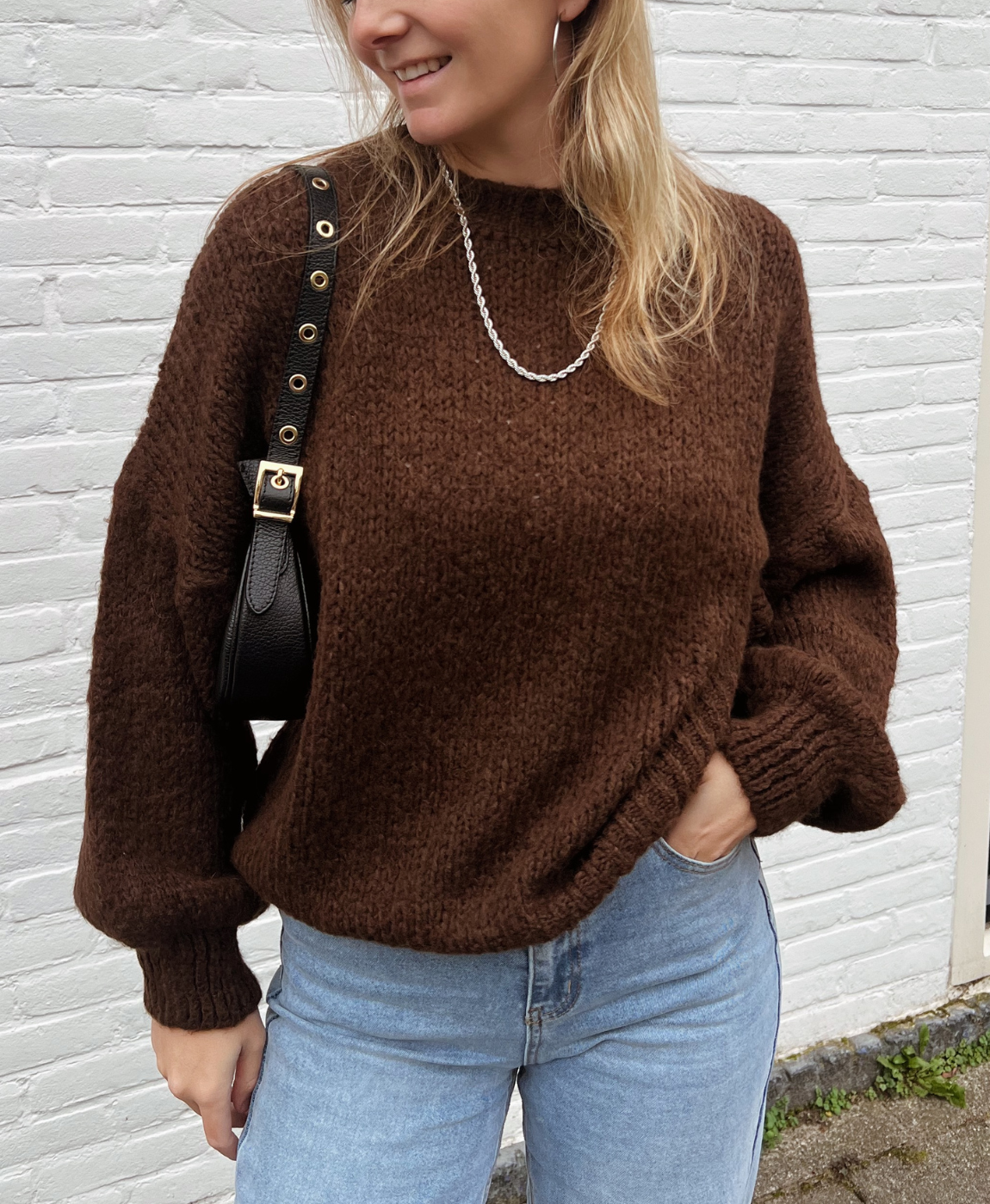 Lulu | Knitted sweater | Brown