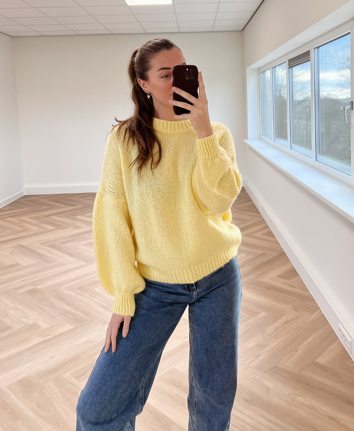 Lulu | Knitted sweater | Yellow