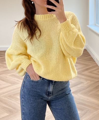 Lulu | Knitted sweater | Yellow