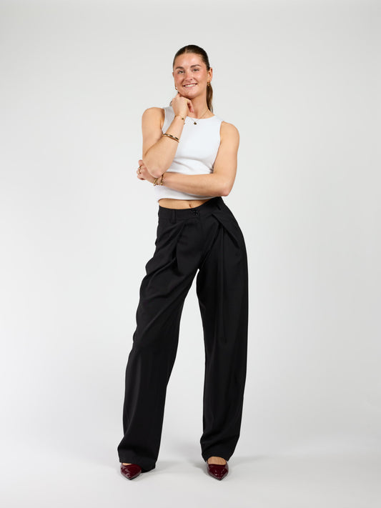 Ella | Wide leg pleated trousers | Black | Tall