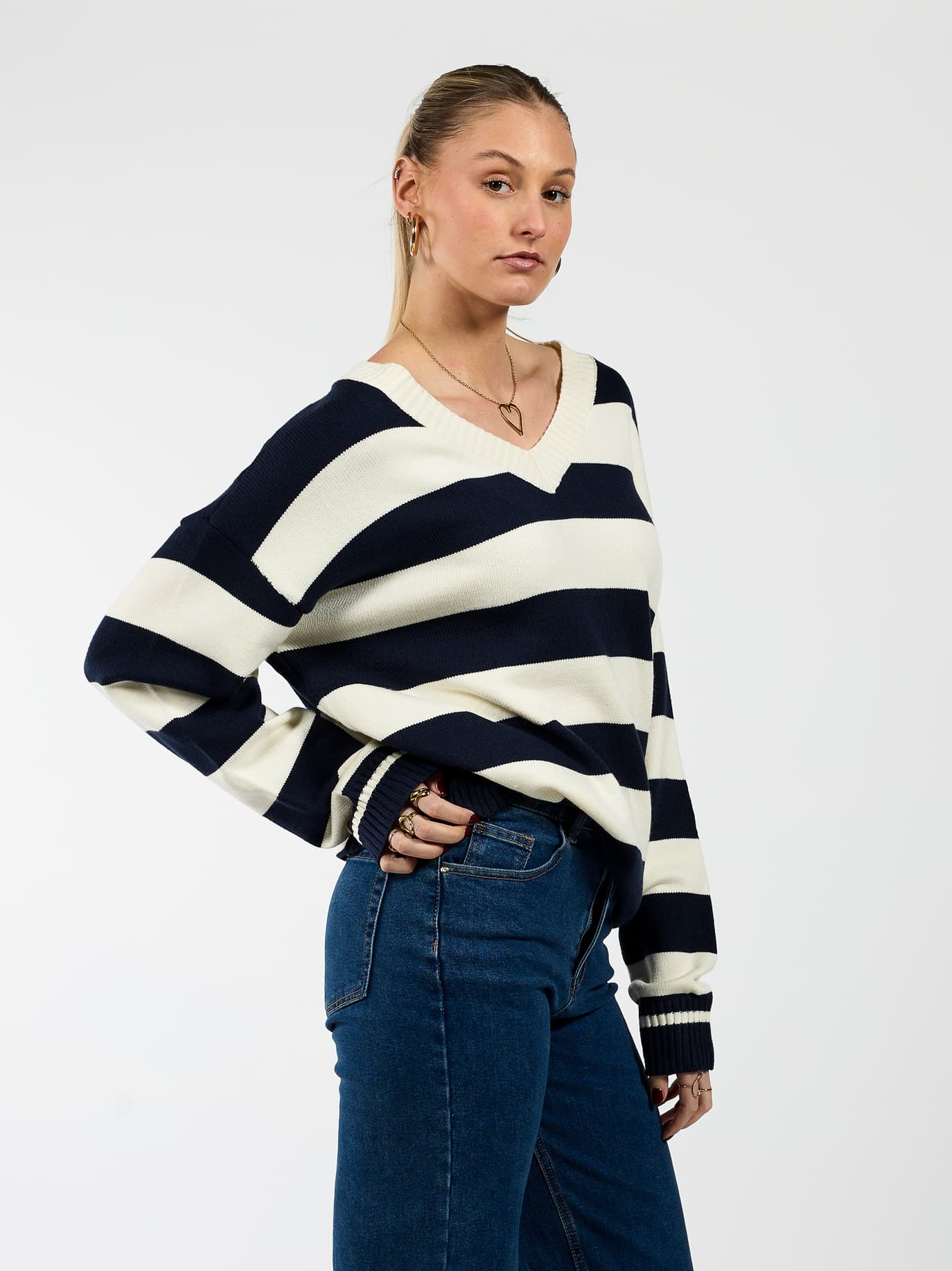 Ella | Knitted sweater | Navy striped | Tall