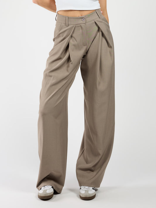 Ella | Wide-leg trousers with pleats | Taupe | Tall