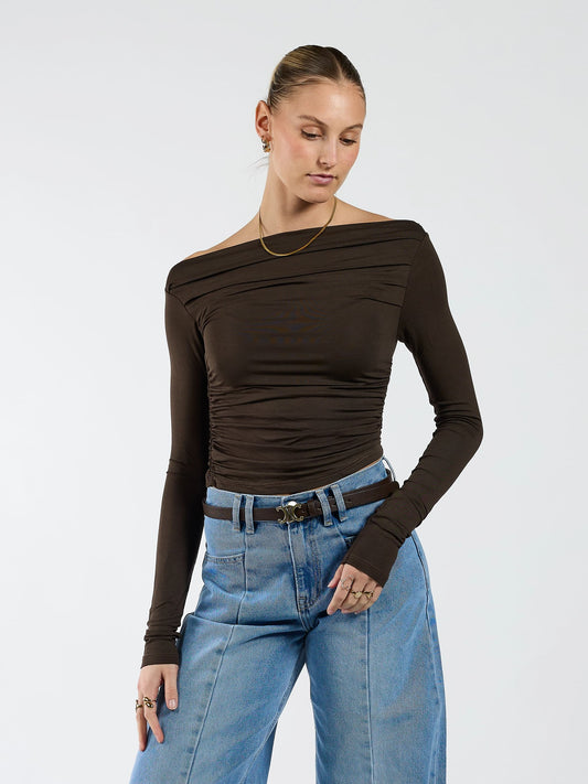 Lieke off-shoulder top | Tall | Dark brown