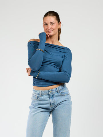 Lieke off shoulder top | Tall | Blue